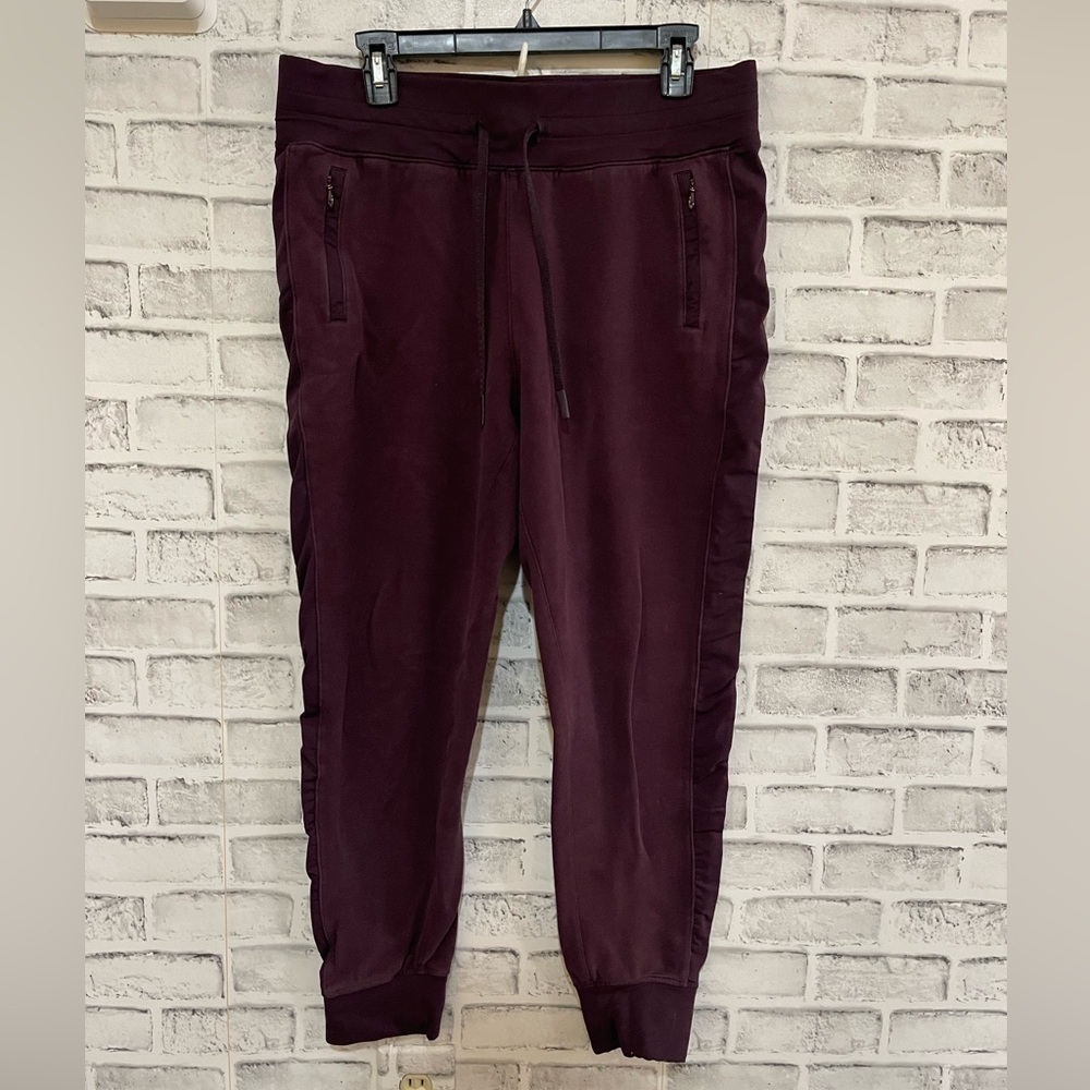 Women’s Lululemon Get Going Jogger Black Cherry color size 10 - Picture 3 of 6